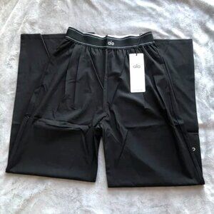 ALO black yoga pants long. Women's size S❣